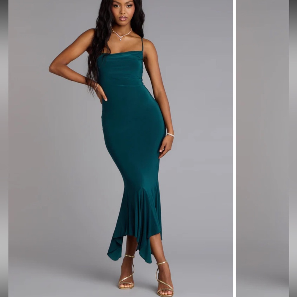 Stunning Silhouette Bodycon Midi Dress size small. Hunter green